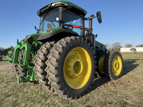 Image of John Deere 8R 340 equipment image 4