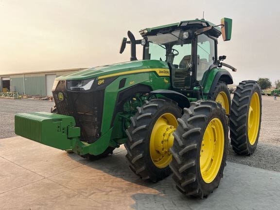 2025 John Deere 8R 340 Equipment Image0