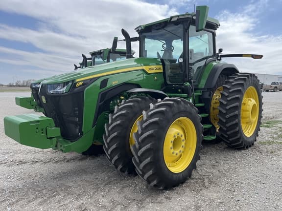 Image of John Deere 8R 340 equipment image 2