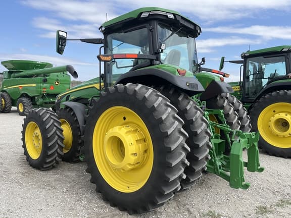 Image of John Deere 8R 340 equipment image 3