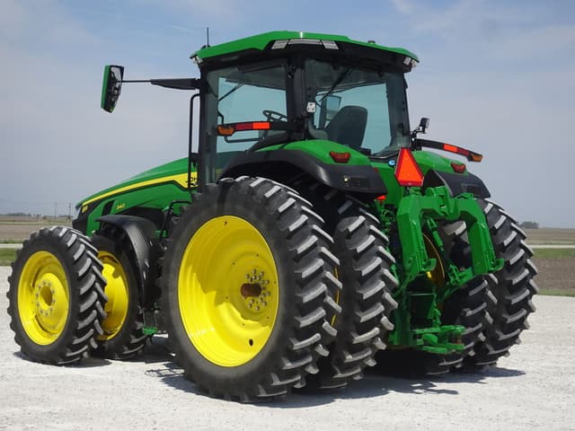 Image of John Deere 8R 340 equipment image 3