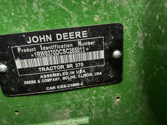 Image of John Deere 8R 370 equipment image 2