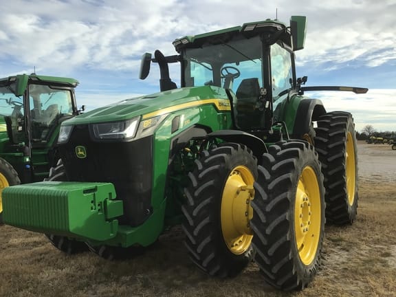 2025 John Deere 8R 370 Equipment Image0
