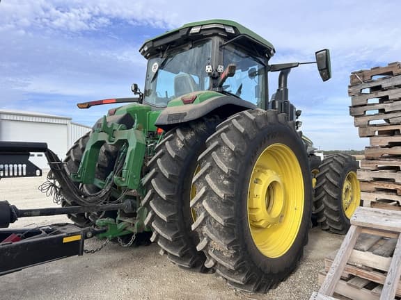 Image of John Deere 8R 370 equipment image 2