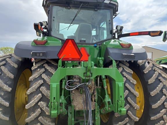 Image of John Deere 8R 370 equipment image 4