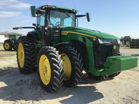 Image of John Deere 8R 370 equipment image 2