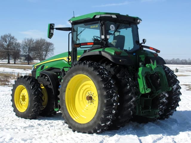 Image of John Deere 8R 370 equipment image 2