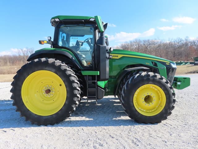 Image of John Deere 8R 370 equipment image 4