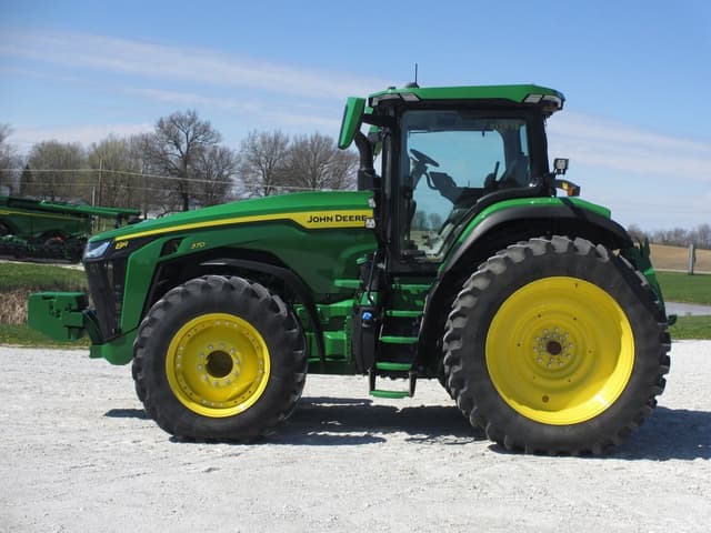 Image of John Deere 8R 370 equipment image 1