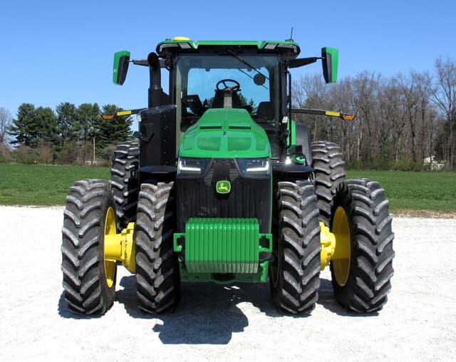 Image of John Deere 8R 370 equipment image 2