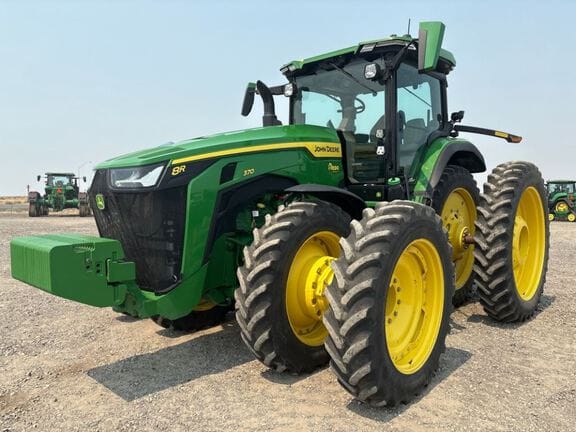 2025 John Deere 8R 370 Equipment Image0