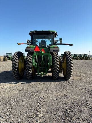 Image of John Deere 8R 370 equipment image 2