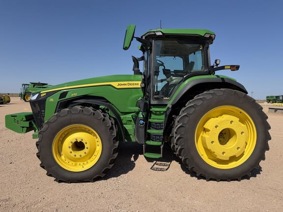 2025 John Deere 8R 370 Equipment Image0