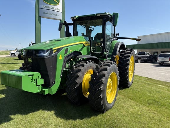 2025 John Deere 8R 370 Equipment Image0