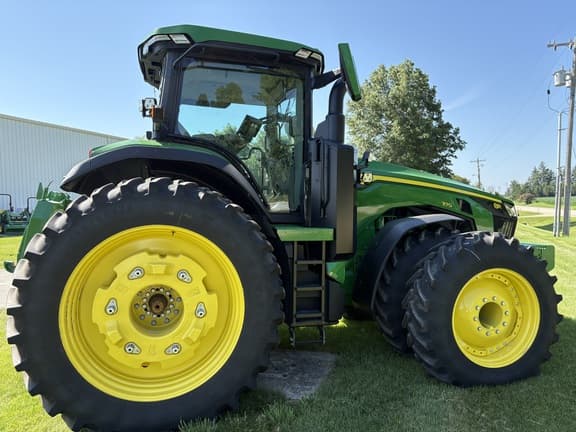 Image of John Deere 8R 370 equipment image 4