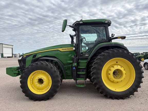 Image of John Deere 8R 370 equipment image 4