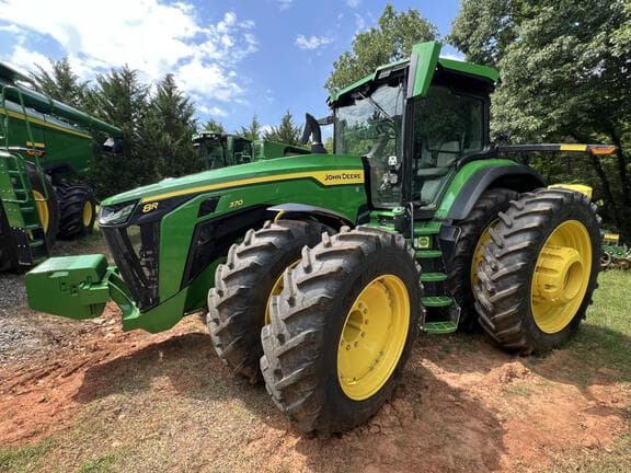 Image of John Deere 8R 370 Primary image