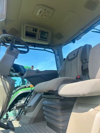 Image of John Deere 8R 370 equipment image 4