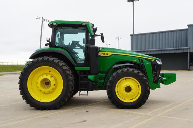 Image of John Deere 8R 370 equipment image 4