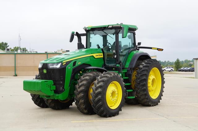 Image of John Deere 8R 370 equipment image 2