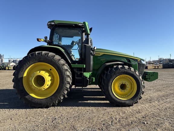 Image of John Deere 8R 370 equipment image 1