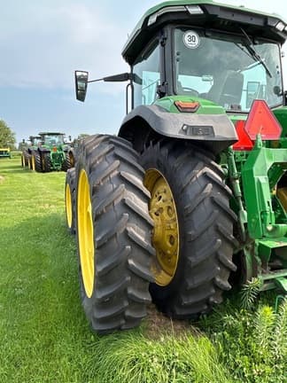 Image of John Deere 8R 370 equipment image 2