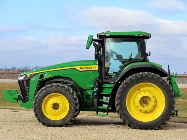 Image of John Deere 8R 370 equipment image 2