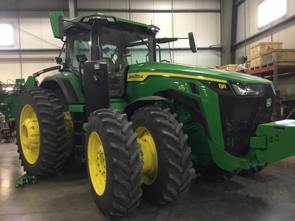 2025 John Deere 8R 370 Equipment Image0
