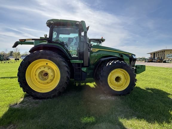 Image of John Deere 8R 370 equipment image 3