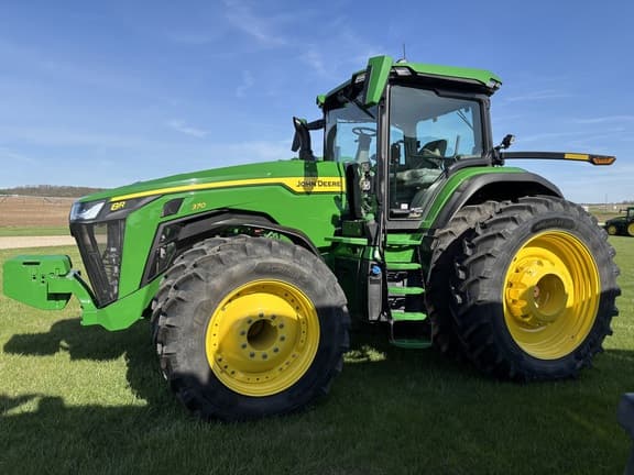 Image of John Deere 8R 370 equipment image 2