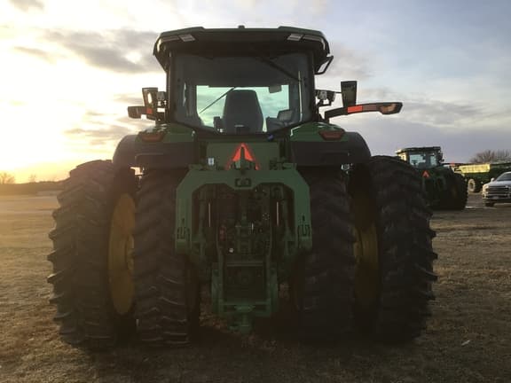 Image of John Deere 8R 370 equipment image 4