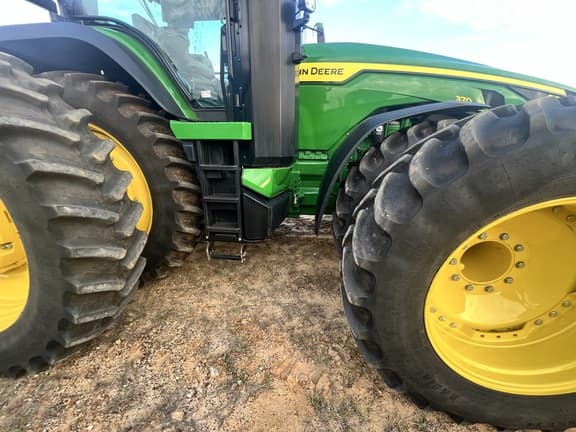 Image of John Deere 8R 370 equipment image 4