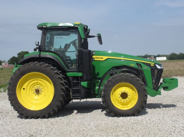 Image of John Deere 8R 370 equipment image 3