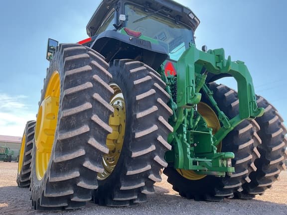 Image of John Deere 8R 370 equipment image 4