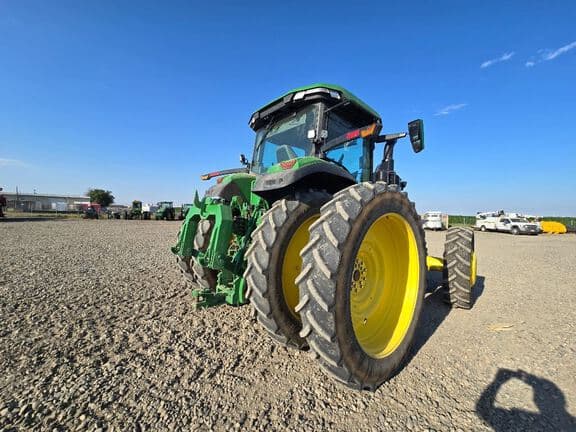 Image of John Deere 8R 370 equipment image 4