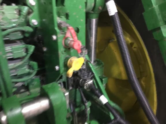 Image of John Deere 8R 370 equipment image 2