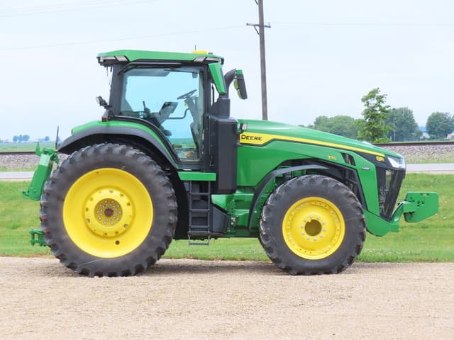 Image of John Deere 8R 370 equipment image 4