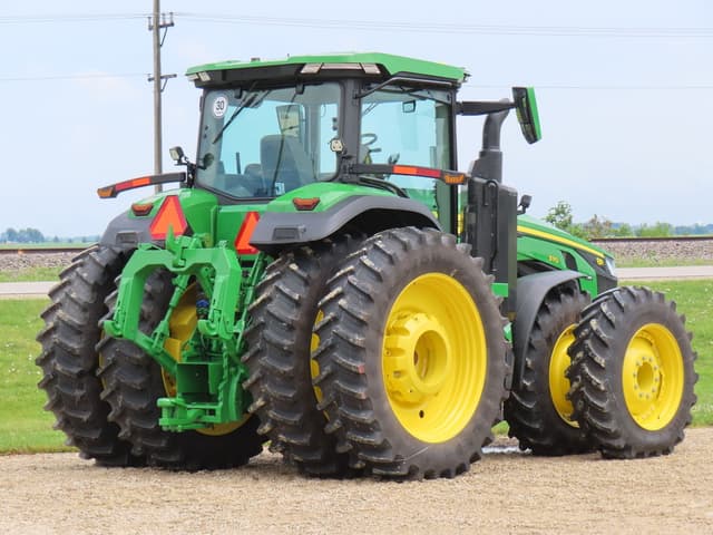 Image of John Deere 8R 370 equipment image 3