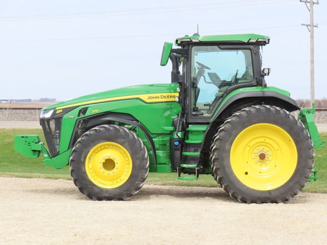 Image of John Deere 8R 370 equipment image 1