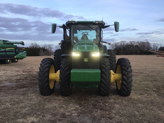 Image of John Deere 8R 370 equipment image 1