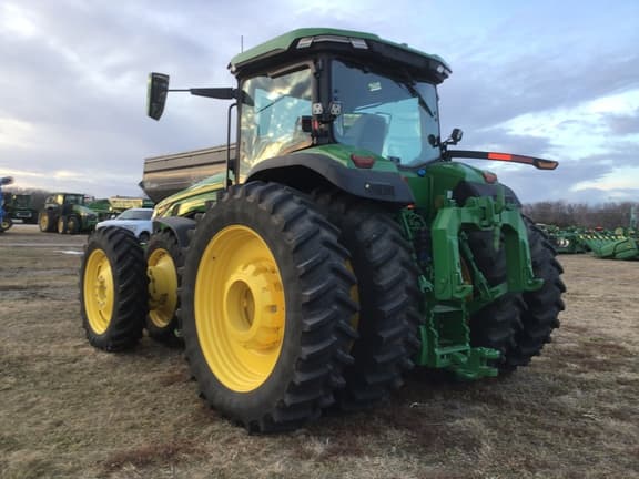 Image of John Deere 8R 370 equipment image 4