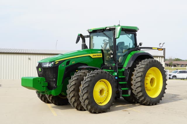 Image of John Deere 8R 370 equipment image 2