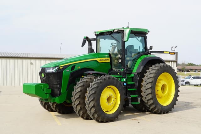 Image of John Deere 8R 370 equipment image 2