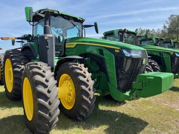 Image of John Deere 8R 370 equipment image 1