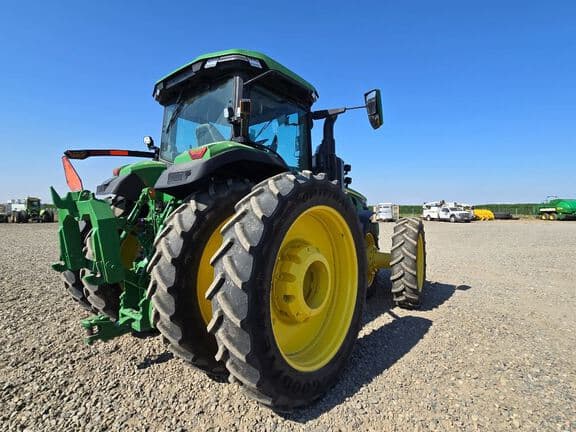 Image of John Deere 8R 370 equipment image 4