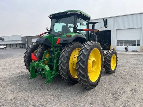 Image of John Deere 8R 370 equipment image 4