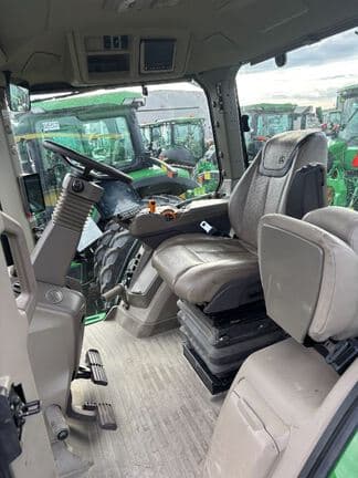Image of John Deere 8R 370 equipment image 4