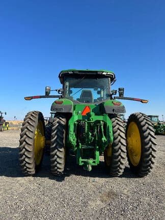 Image of John Deere 8R 370 equipment image 2