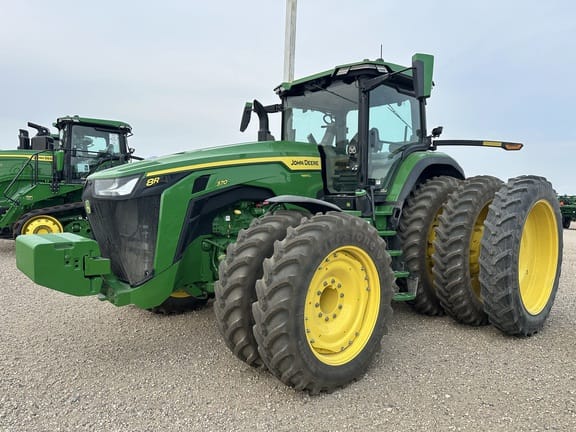 2025 John Deere 8R 370 Equipment Image0
