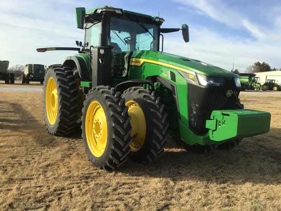 2025 John Deere 8R 370 Equipment Image0